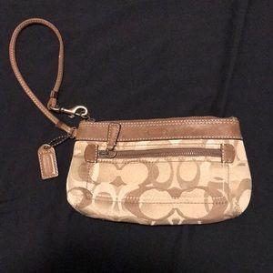 Cute Khaki COACH wristlet
